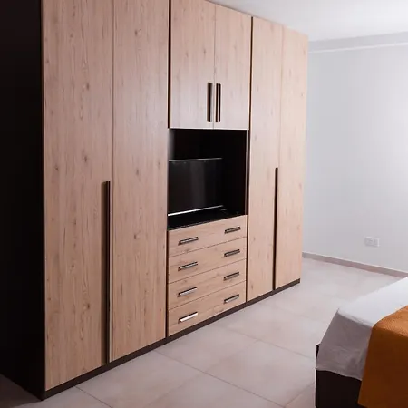 Apartment Azure Four